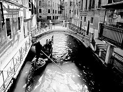  To go for a "Walk" in Venice "Streets"!!