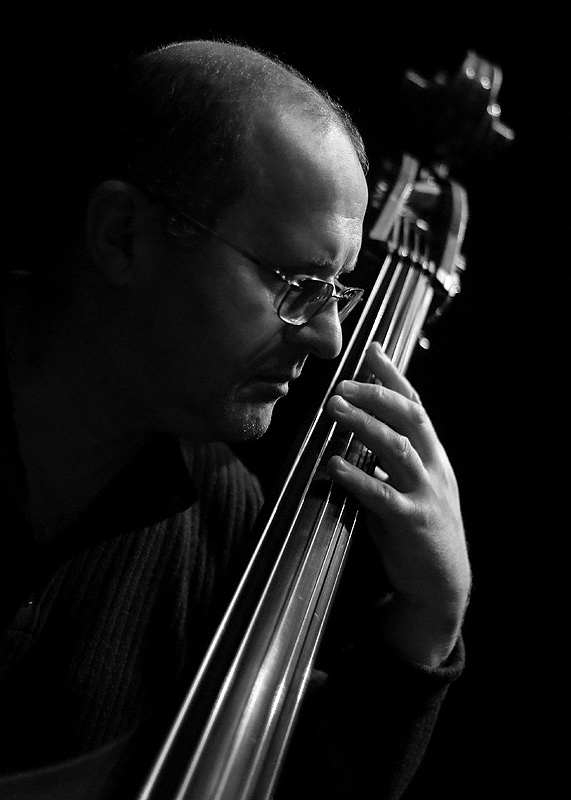 Бас Фото — Фото Картинки