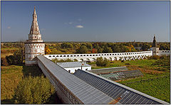 фото "Геометрия монастырских стен"