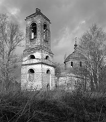 photo "A deserted church"