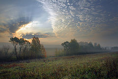 фото "Рассвет, туман и небеса"