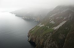 фото "when cliffs meet the mist"