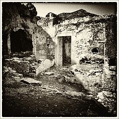 фото "Дверь. Пещерный храм, Акротири. Крит"