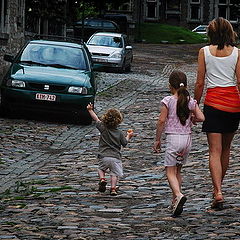 photo "Look mama, papa`s car"