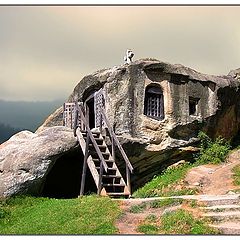 photo "house in rock"