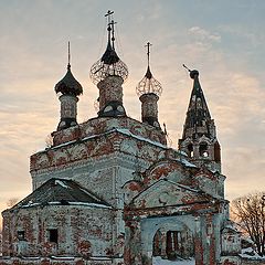 фото "Так храм оставленный - все храм..."