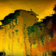 photo "Shapes, light and color in the water mirror.."