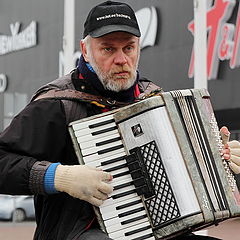 фото "Уличный музыкант. На Заре."