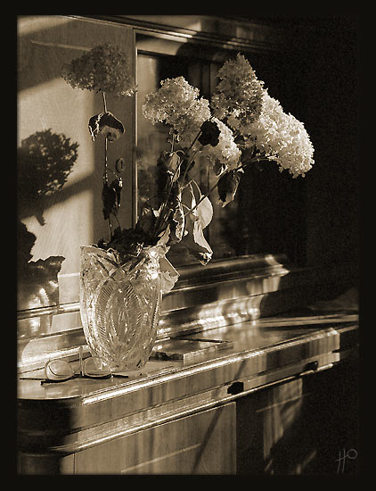 photo "Morning etude with old buffet" tags: still life, 