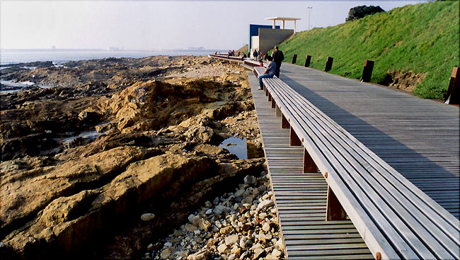 photo "The long bench" tags: landscape, travel, Europe