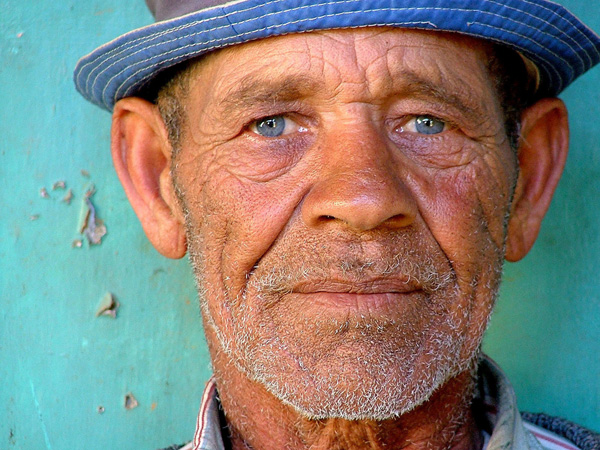 photo "Ol Blue Eyes" tags: portrait, man