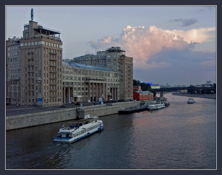 photo "In the longest street of Moscow" tags: architecture, landscape, 