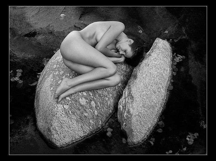 фото "Sleeping on the rock" метки: ню, 