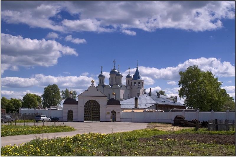 photo "The Tidy House of Christ Brides" tags: architecture, landscape, 