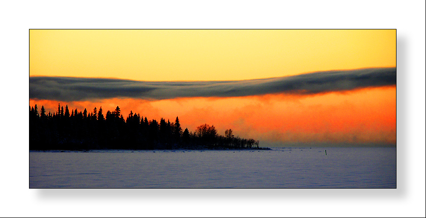 photo "Sunset on  frozen sea near arctic circle" tags: landscape, winter