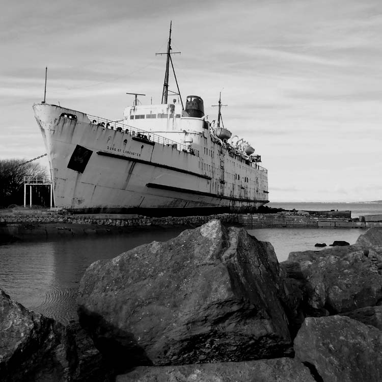 photo "The Ship" tags: black&white, 