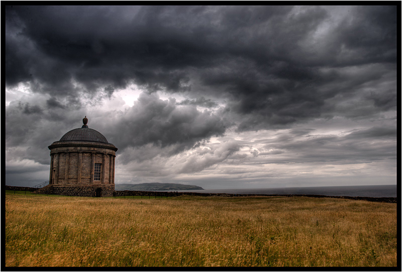 photo "Mussenden Temple" tags: landscape, clouds