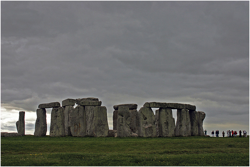 photo "Stones and people." tags: travel, architecture, landscape, Europe