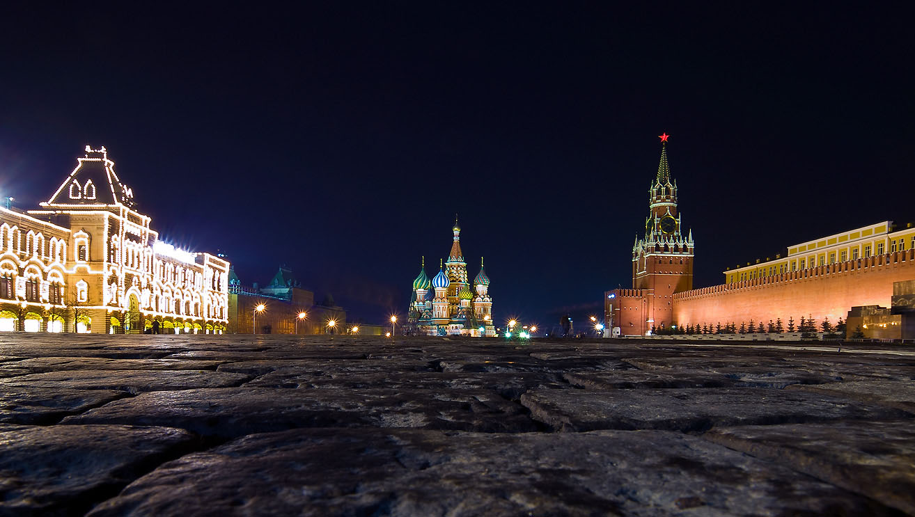 Вечерняя площадь