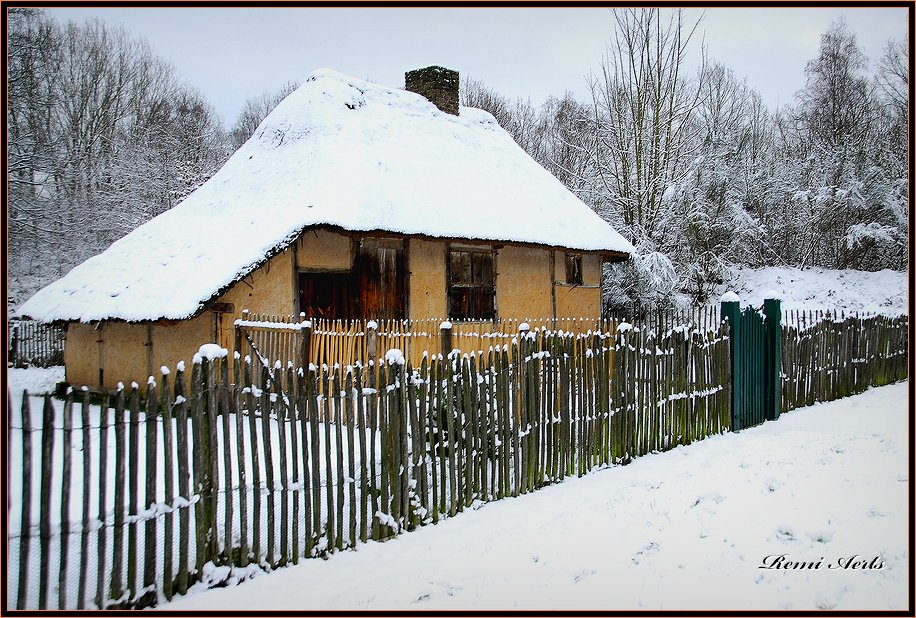 photo "old little house" tags: landscape, reporting, winter