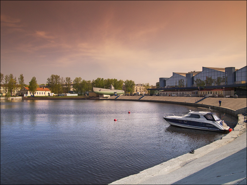 photo "Near LenExpo (Sankt-Petersburg)" tags: landscape, architecture, water