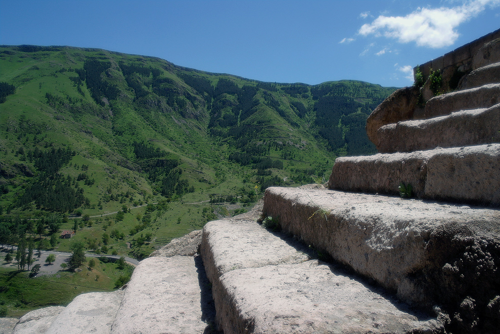 photo "Up? Or down?" tags: travel, architecture, landscape, 