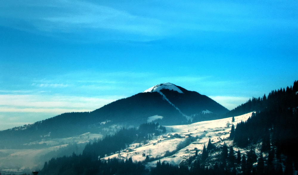 photo "Blue sky over the mountain" tags: landscape, mountains, winter