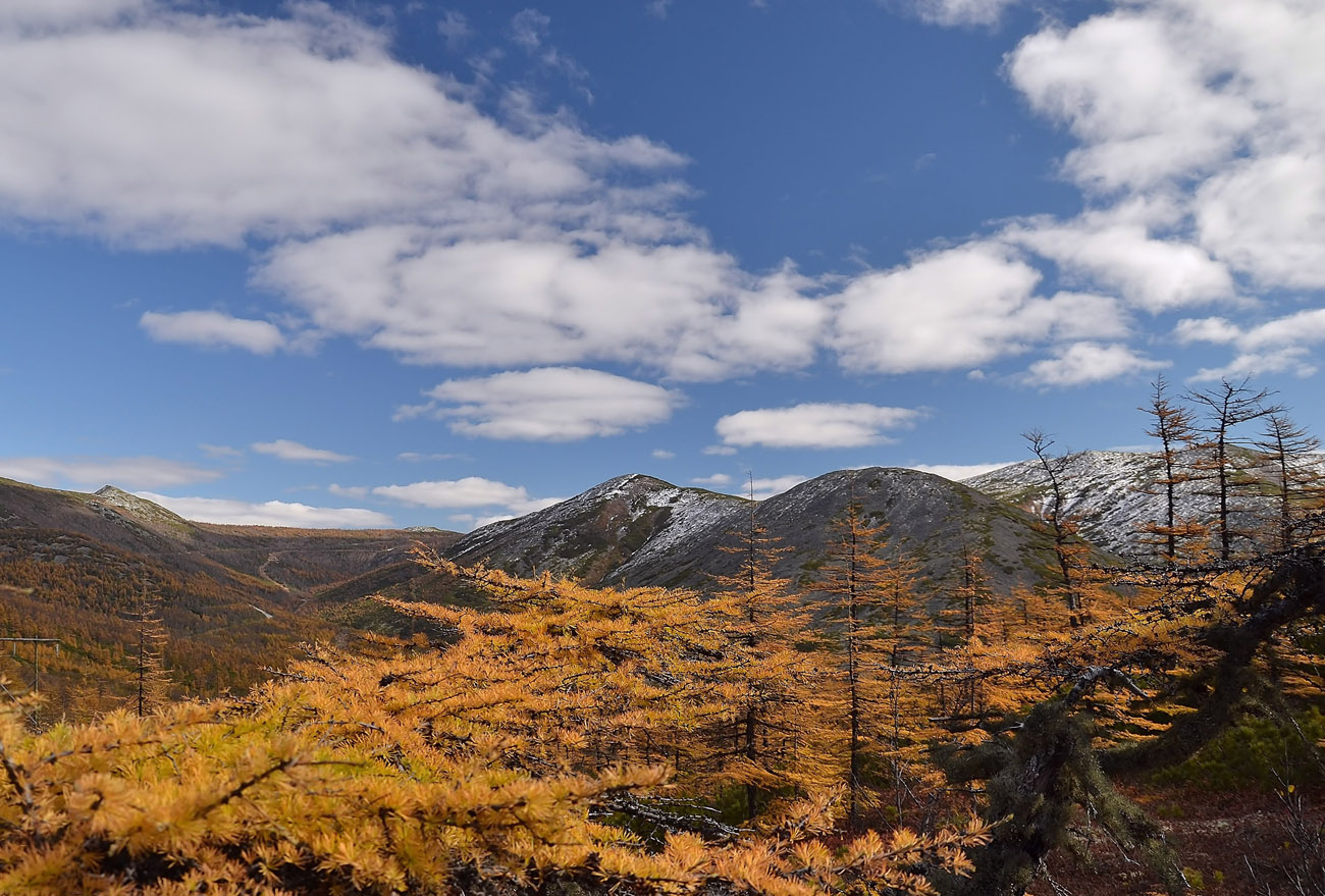 photo "***" tags: landscape, autumn, clouds, mountains, road