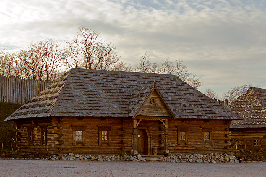 photo "***" tags: travel, architecture, landscape, Ukraine, Запорожье, казаки, о. Хортица