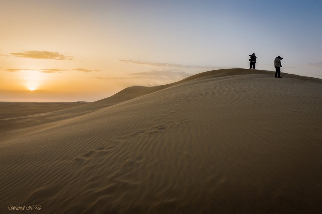 photo "Sunrise Photographers" tags: landscape, travel, nature, Africa, Sand, desert