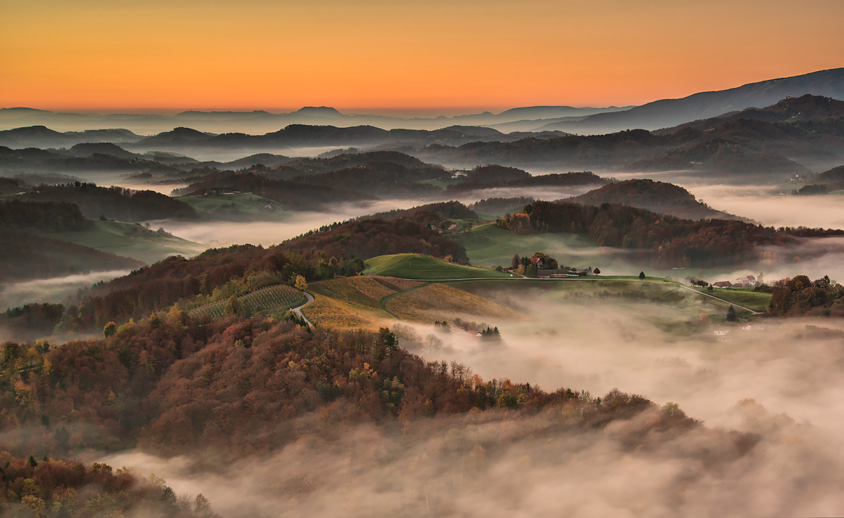 photo "Trapped in the valleys" tags: landscape, nature, Slovenia, fog, mist, morning