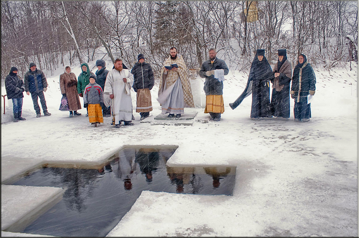 Крещение Руси прорубь