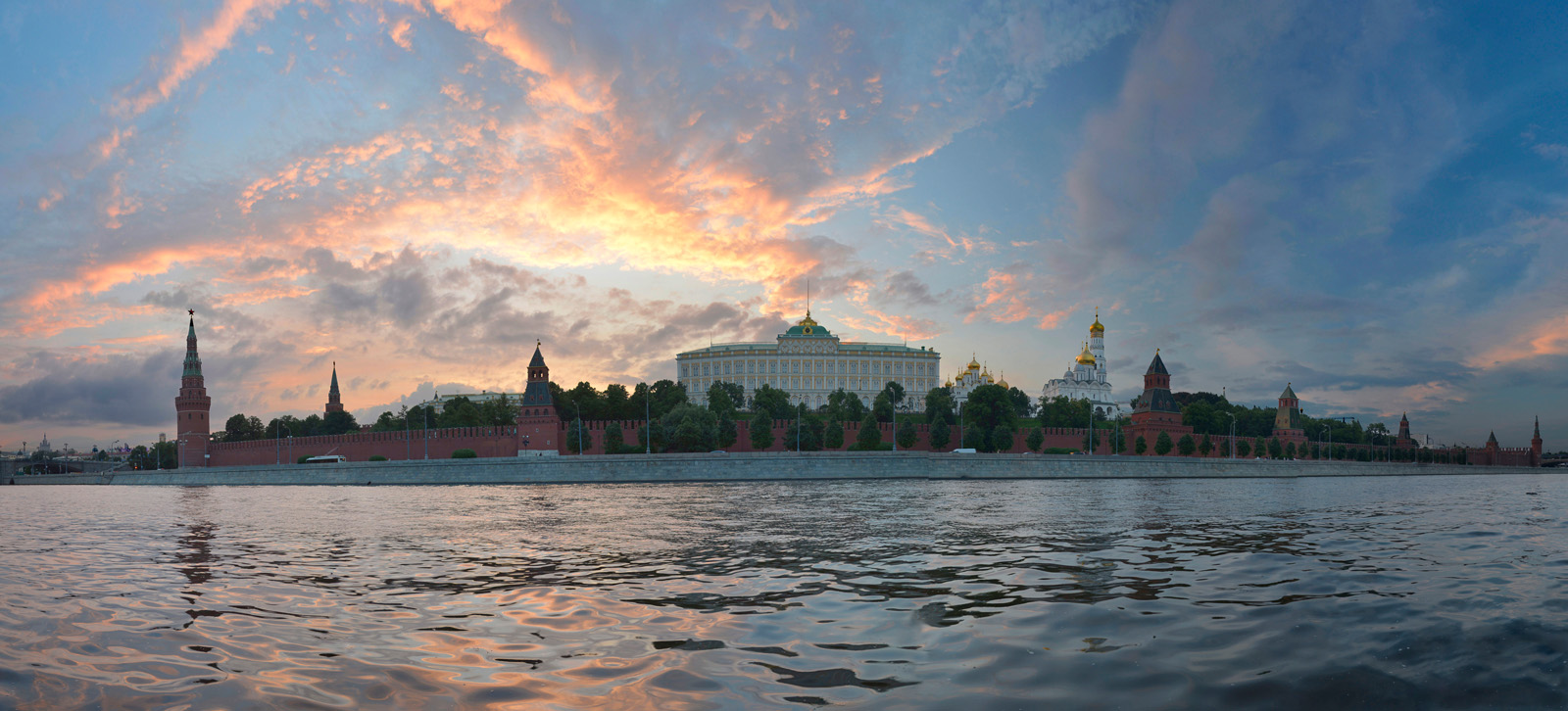 photo "***" tags: panoramic, city, Kremlin, Moscow, evening, river