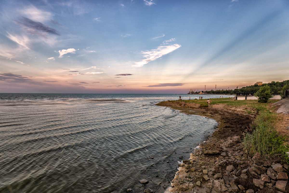 photo "Sea evening" tags: landscape, travel, nature, clouds, coast, evening, sea, sunset, лучи, отдых, побережье