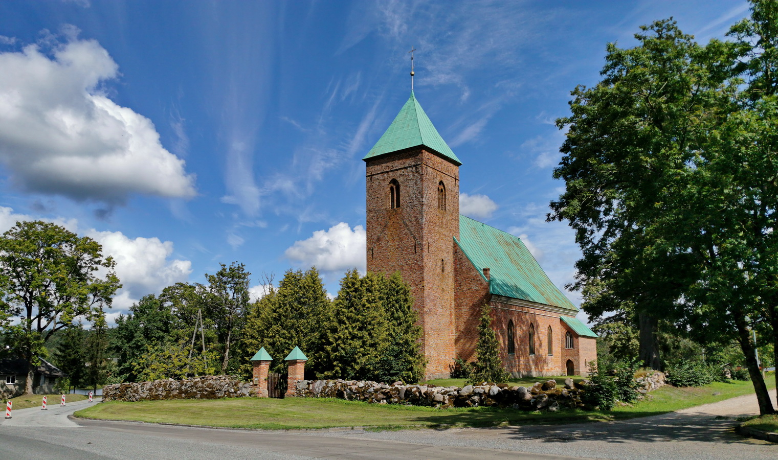 photo "Lutheran Church in Edola. Latvia" tags: travel, 