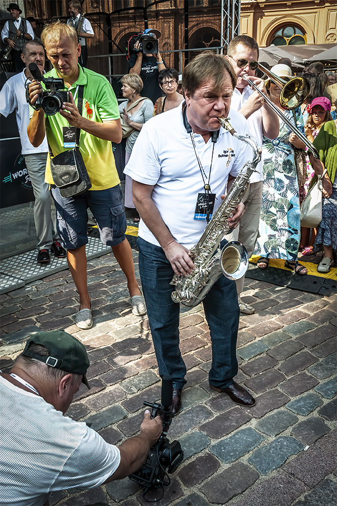 photo "Igor Butman in Riga" tags: street, 